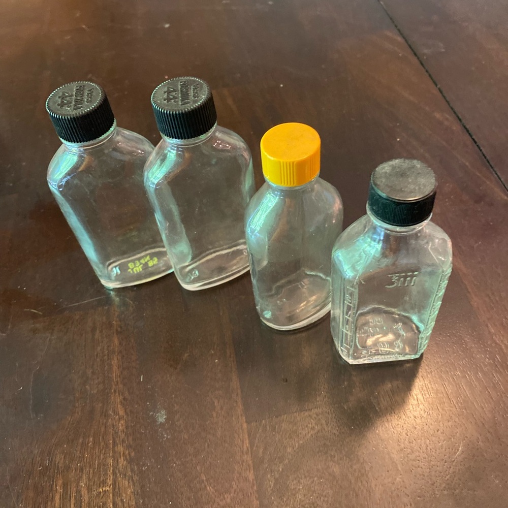 Vintage medicine bottle bundle (4)